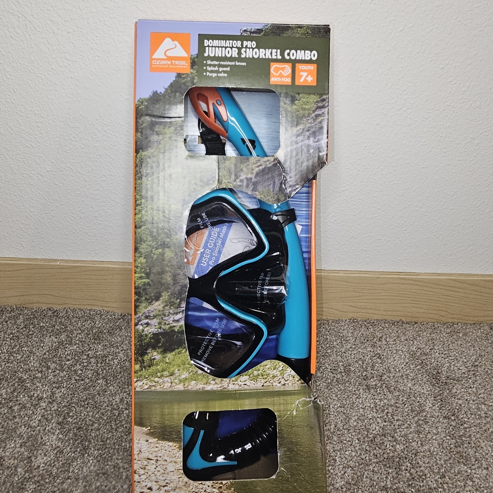 Ozark Trail Dominator Pro Snorkel Set - Black and Blue